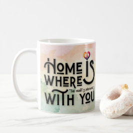 Taza de café con cita romántica de hogar y corazón
