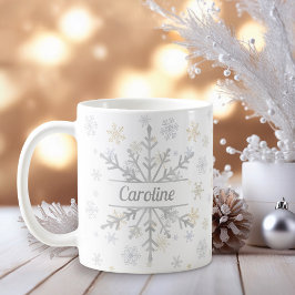 Taza de café con copos de nieve personalizados en
