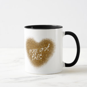 Taza de café con corazones de glamour en purpurina