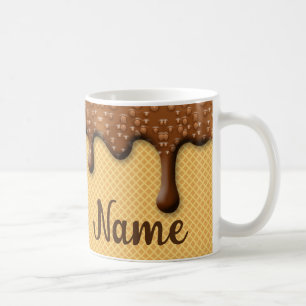 Taza de café con crema de helado de chocolate