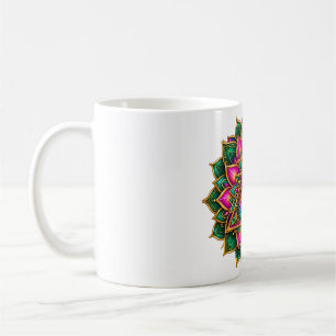 Taza de café con flor de amatista en el ojo