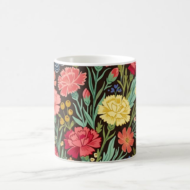 Taza de café con flores abstractas y mariposas (Centro)