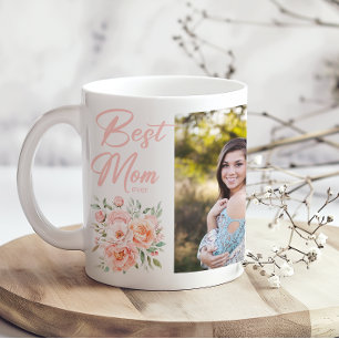 Taza de café con flores rosadas, la mejor mamá del