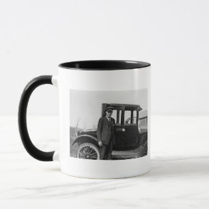 Taza de café con foto real de hombre americano