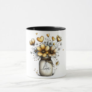 Taza de café con frasco de mason lleno de flores