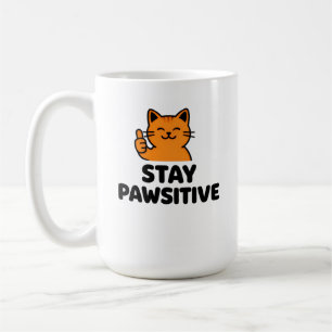 Taza de café con gato pelirrojo lindo dando pulgar