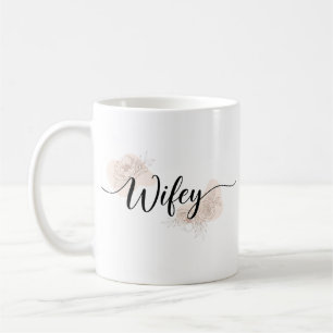 Taza de café con guión elegante Wifey floral