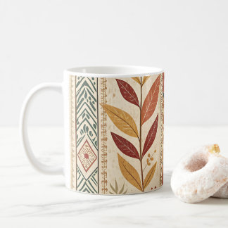 Taza de café con hojas de otoño boho y patrón trib