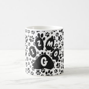 Taza de café con huellas de perro lunares en blanc