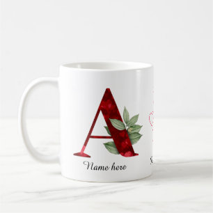 Taza de café con inicial de letra A floral corazón