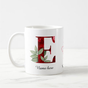 Taza de café con inicial de letra C floral corazón