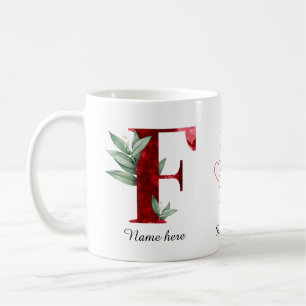 Taza de café con inicial de letra F floral corazón