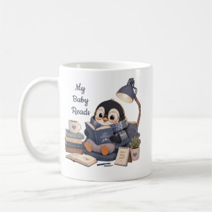 Taza de café con libro de lectura de pingüino acog