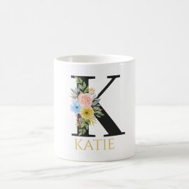 Taza de café con monograma floral en acuarela