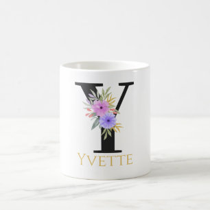 Taza de café con monograma floral en acuarela