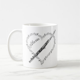 Taza de café con notas musicales de flauta