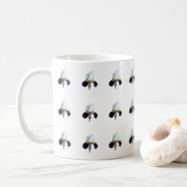 Taza de café con patrón de iris blanco y púrpura (Con donut)