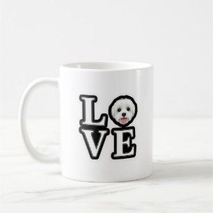 Taza de café con perro blanco esponjoso maltés de