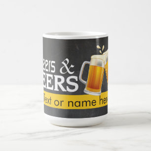 Taza de café con pizarra de Cheers y Beers