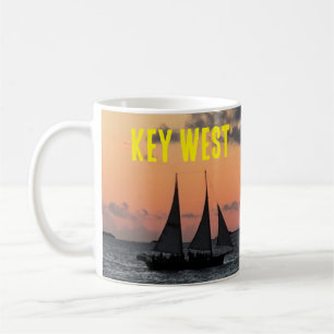 Taza de café con puesta de sol en Key West Florida