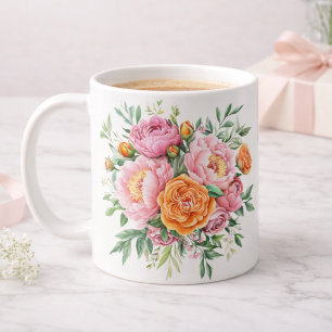Taza de café con ramo floral de rosa peonía rosa e