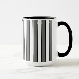 Taza de café con rayas negras grises