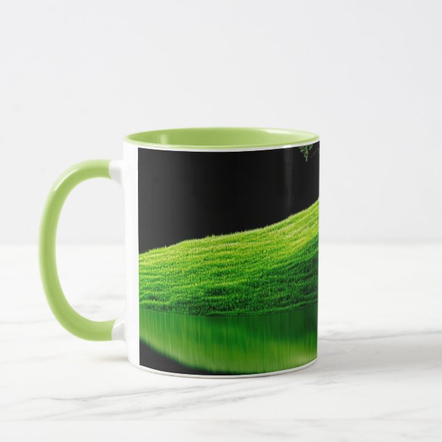 Taza de café con reflejo de paisaje natural verde  (Izquierda)