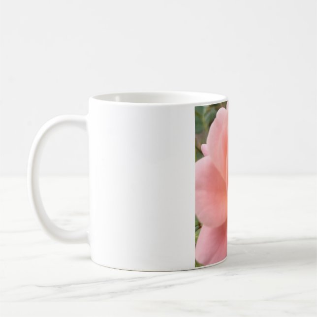 Taza de café con rosa rosa (Izquierda)