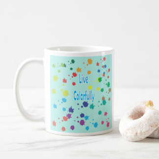 Taza de café con salpicaduras de pintura moderna y