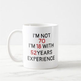 Taza de café con tipografía divertida de cumpleaño