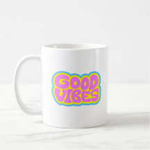 Taza de café con tipografía retro de buenas vibras
