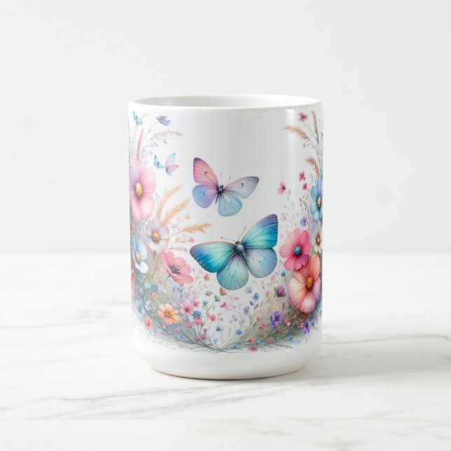 Taza de café con un bonito tema de mariposas (Centro)