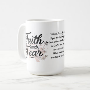 Taza de café con versículo bíblico inspirador