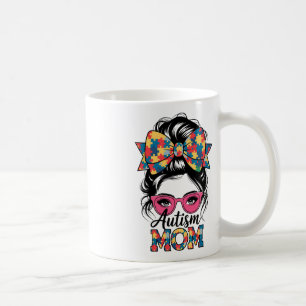 Taza De Café Conciencia sobre el autismo 2025 Mamá Coquette Bow