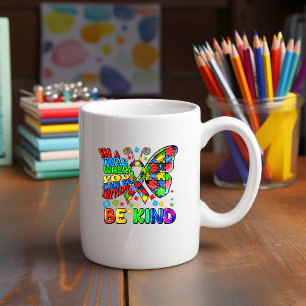 Taza De Café Conciencia sobre el autismo sea amable