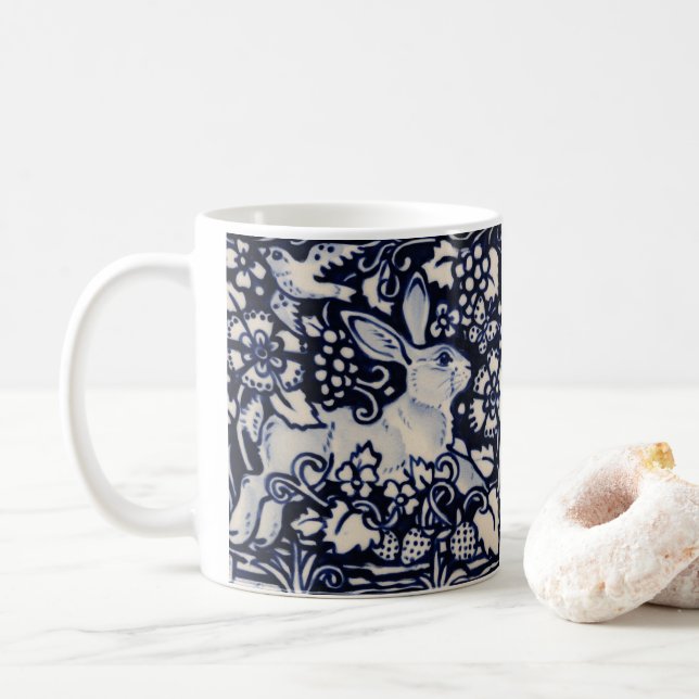 Taza De Café Conejo azul y blanco Tile Woodland Strawberry Bird (Con donut)