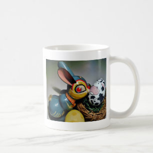 Taza De Café Conejo de juguetes y huevo de vaca