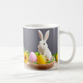 Taza De Café Conejo de Pascua sentado en una cesta