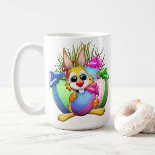 Taza De Café Conejo divertido mordiendo un huevo de Pascua