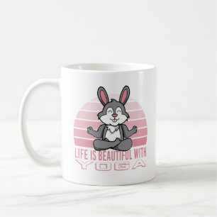 Taza De Café Conejo divertido y lindo haciendo yoga. posturas d