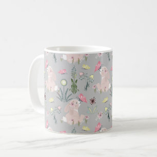 Taza De Café conejo lindo con flores y mariposas