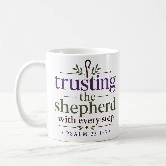Taza De Café Confiando en el Pastor con cada paso Versículo Bíb (Izquierda)