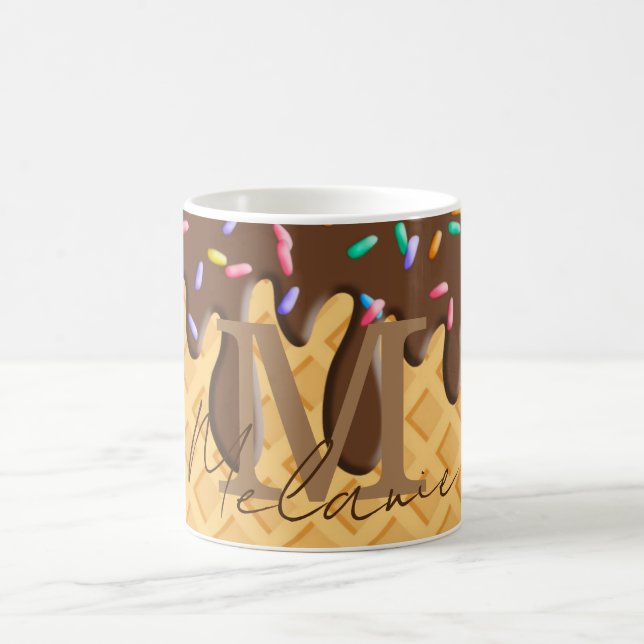 Taza De Café Cono De Helado Con Escarcha De Chocolate Y Espolvo (Centro)