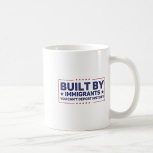 Taza De Café Construido por inmigrantes, no se puede ridiculiza