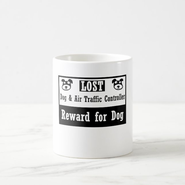 Taza De Café Controlador aéreo perdido del perro (Centro)