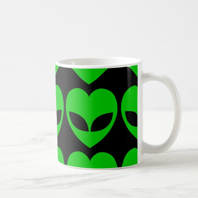 Taza De Café Corazón de amor alienígena (Derecha)