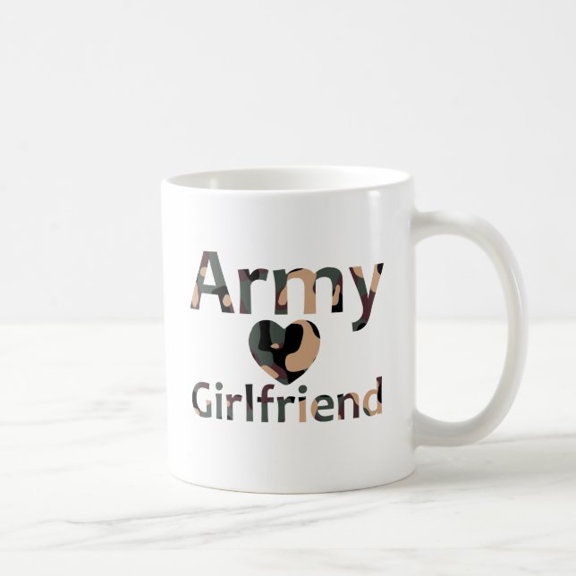 Taza De Café Corazón de Camo de la novia del ejército (Derecha)