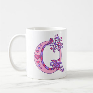 Taza De Café Corazones Q monograma y flores púrpura pink mug
