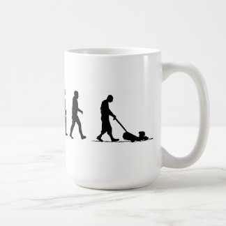 Taza De Café cortacésped del césped del hombre de la evolución