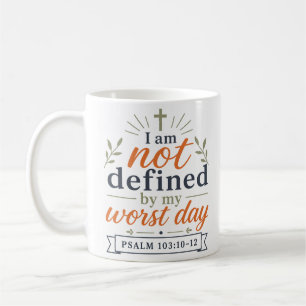 Taza De Café Cota cristiana no estoy definido por mi peor día